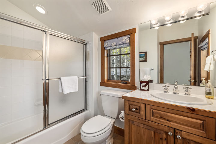 25 Cottage Cirlcle_0033