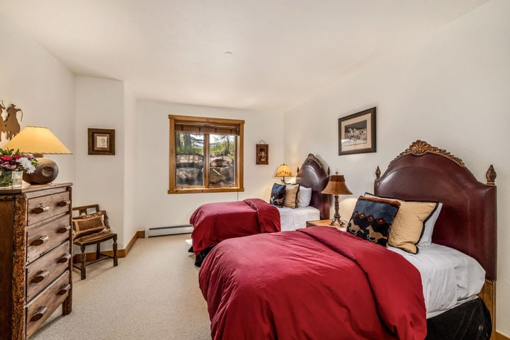 25 Cottage Cirlcle_0034