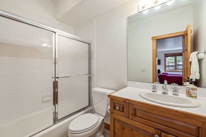 25 Cottage Cirlcle_0036