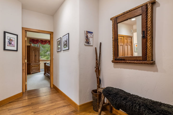 25 Cottage Cirlcle_0037