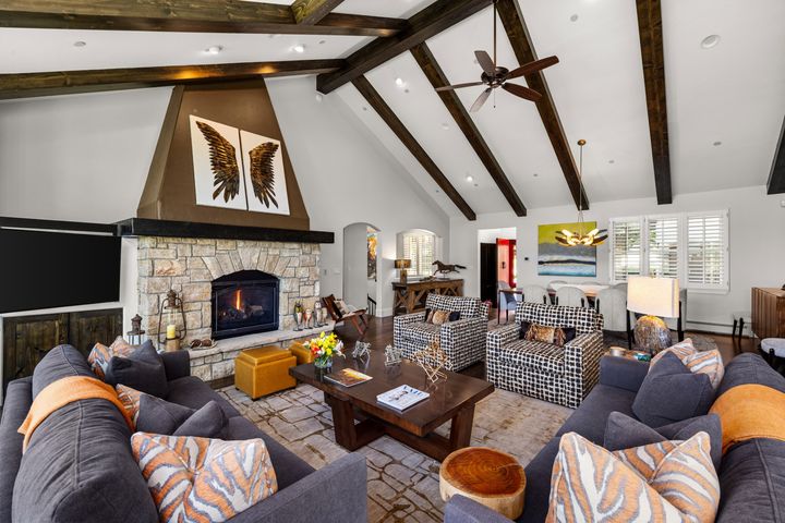 477 Kensington Drive 13