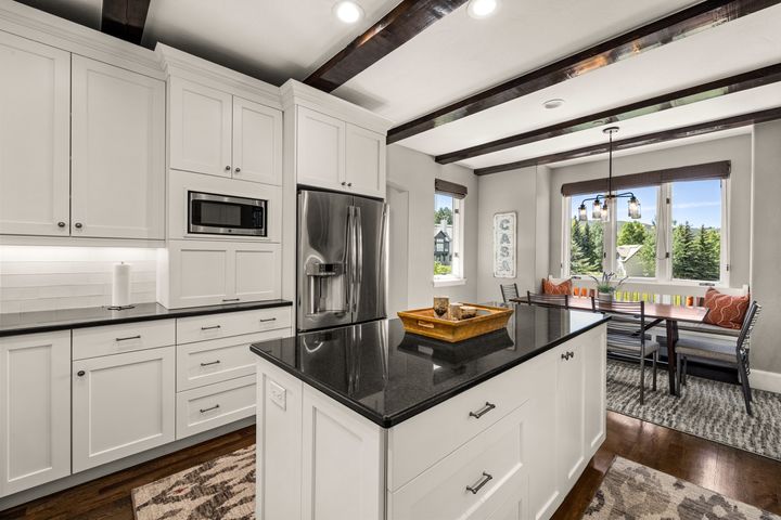 477 Kensington Drive 20