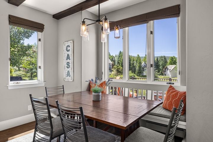 477 Kensington Drive 21