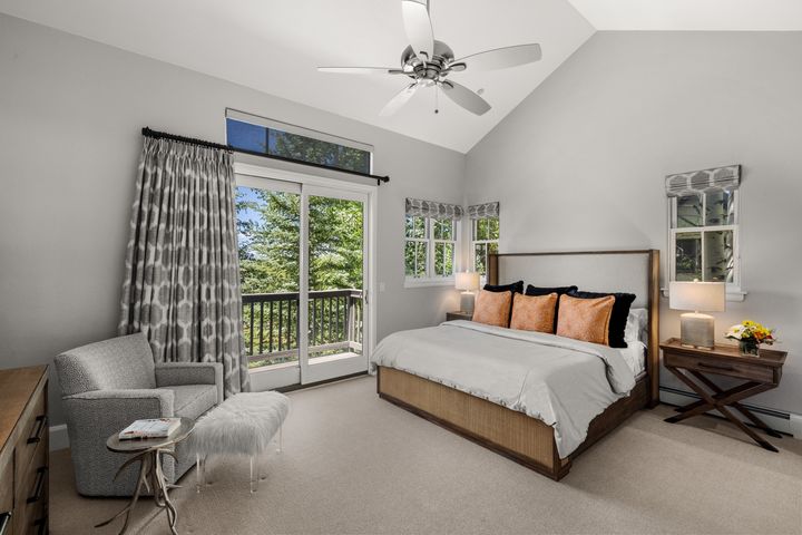 477 Kensington Drive 25