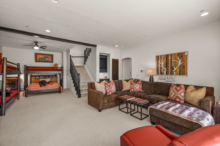 477 Kensington Drive 37