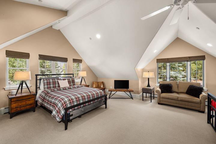 477 Kensington Drive 45