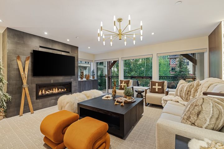 684 W Lionshead Circle 302_Summer Winter _02