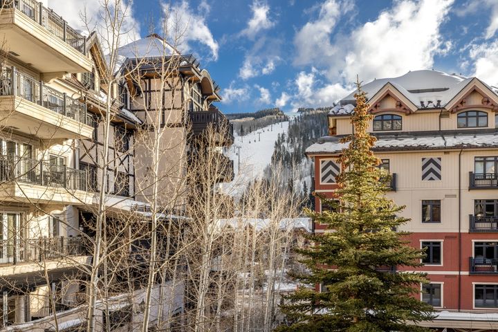 684 W Lionshead Circle 302_Summer Winter _07