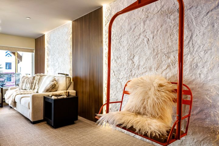 684 W Lionshead Circle 302_Summer Winter _11