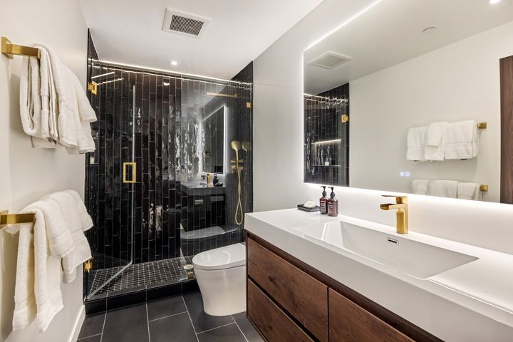 684 W Lionshead Circle 302_Summer Winter _28