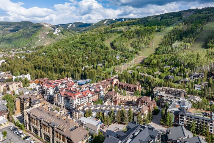 684 W Lionshead Circle 302_Summer Winter _35