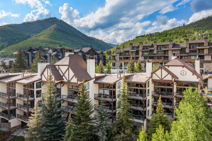 684 W Lionshead Circle 302_Summer Winter _43