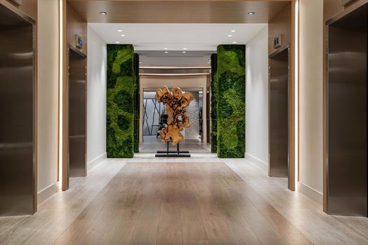 03_2301_Collins_Ave_Apt_1634_-_Luxury_Real_Estate_-_Concierge_Auctions