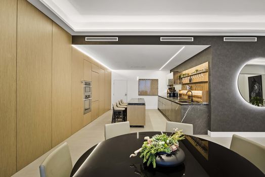 08_2301_Collins_Ave_Apt_1634_-_Luxury_Real_Estate_-_Concierge_Auctions