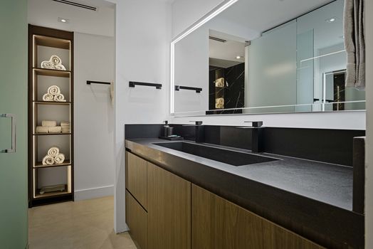 16_2301_Collins_Ave_Apt_1634_-_Luxury_Real_Estate_-_Concierge_Auctions