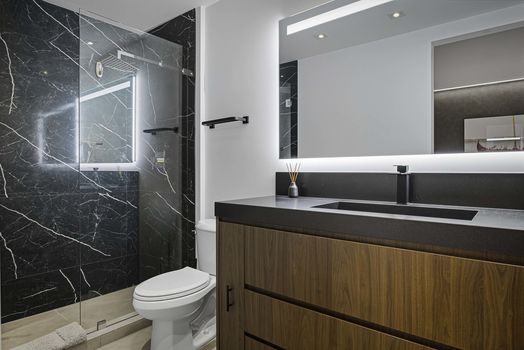 20_2301_Collins_Ave_Apt_1634_-_Luxury_Real_Estate_-_Concierge_Auctions