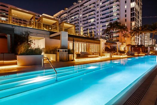 28_2301_Collins_Ave_Apt_1634_-_Luxury_Real_Estate_-_Concierge_Auctions