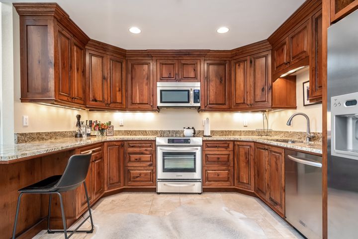 945 Red Sanstone Road A5 009