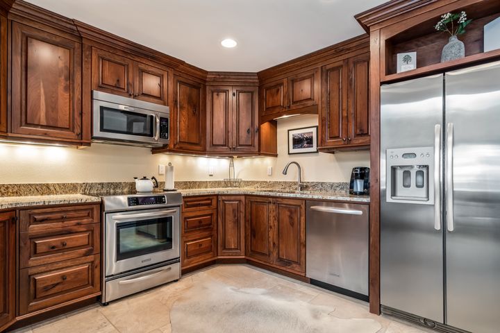 945 Red Sanstone Road A5 010