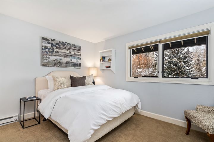 945 Red Sanstone Road A5 026