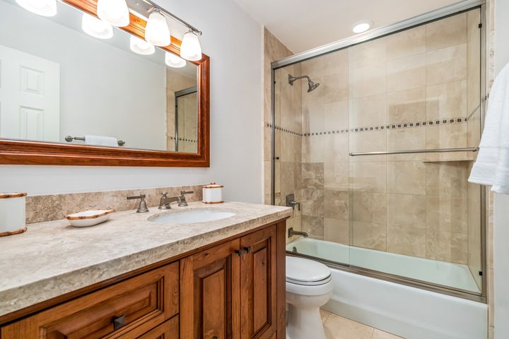 945 Red Sanstone Road A5 028