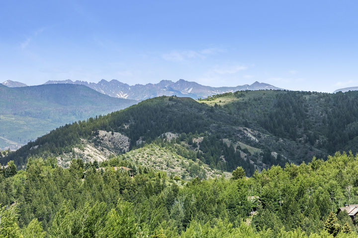 02 166 Peregrine Drive Gore Range Peaks
