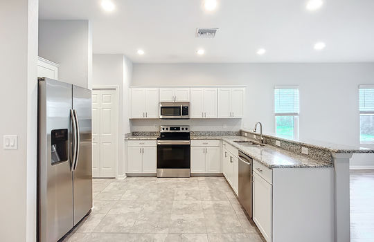 1053 Grantham Drive-35