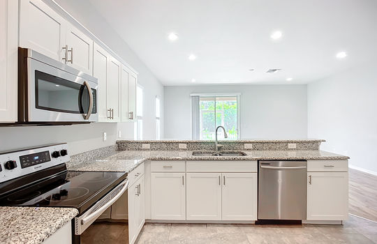 1053 Grantham Drive-38