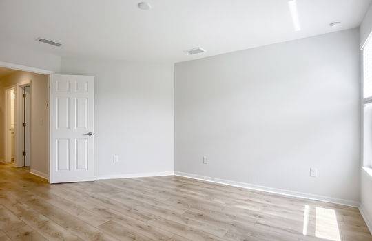 1053 Grantham Drive-57