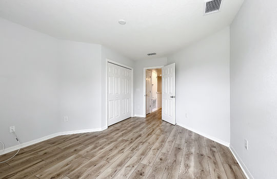 1053 Grantham Drive-58