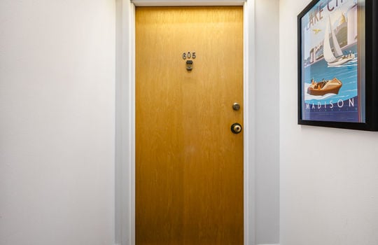 Apartment-Door_MLS