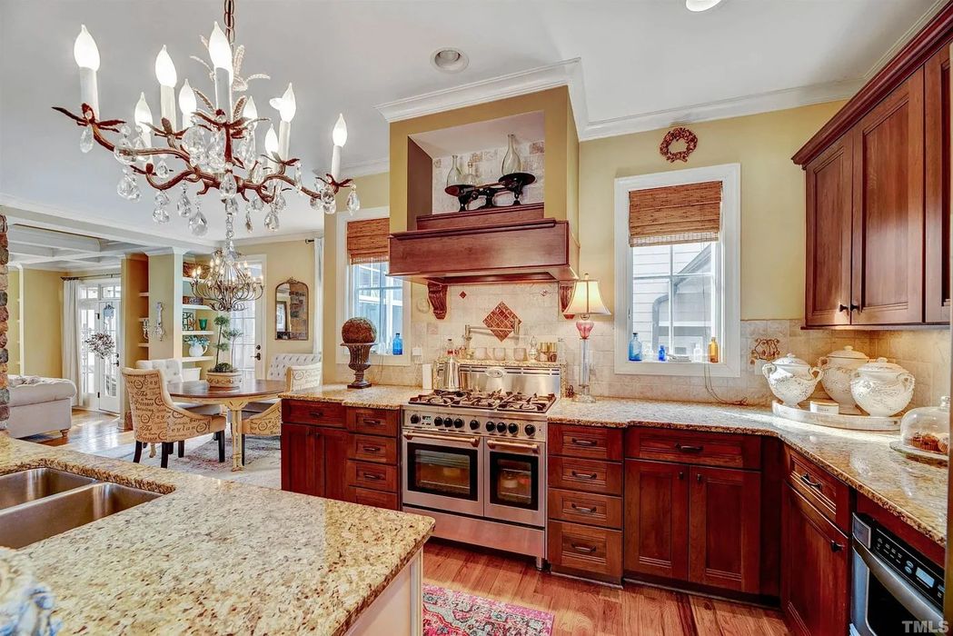 Caul-Group-581-Granite-Falls-Boulevard-11