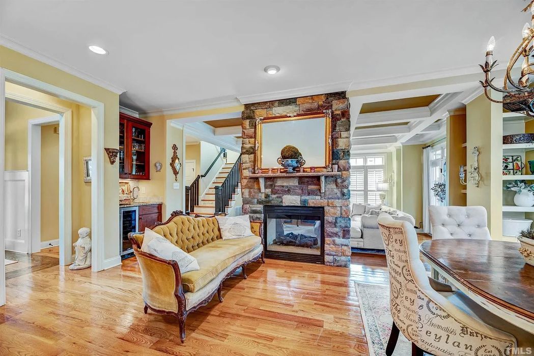 Caul-Group-581-Granite-Falls-Boulevard-17