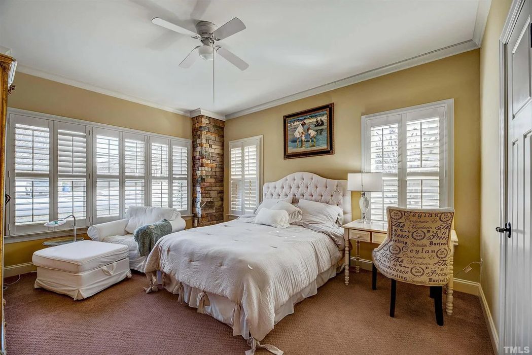 Caul-Group-581-Granite-Falls-Boulevard-23