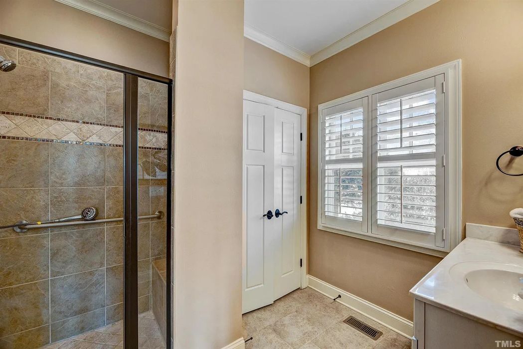 Caul-Group-581-Granite-Falls-Boulevard-25