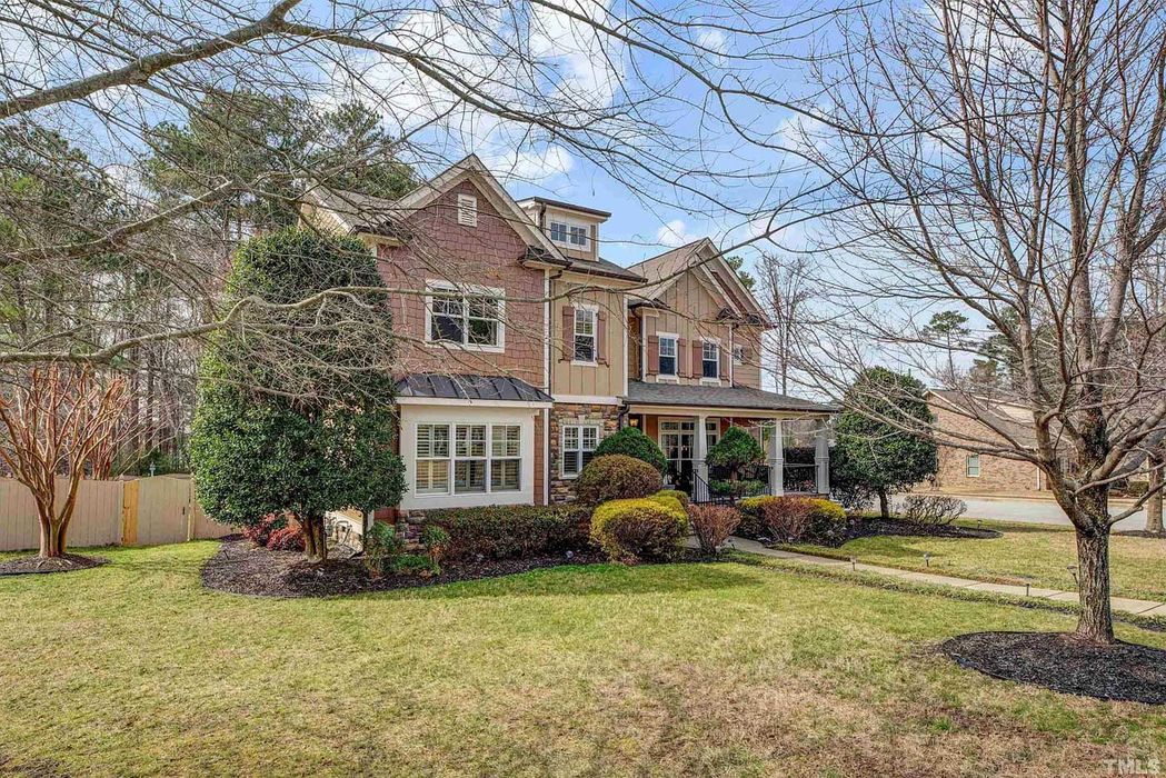 Caul-Group-581-Granite-Falls-Boulevard-3