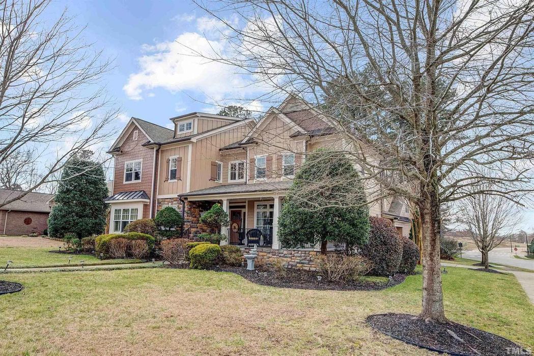 Caul-Group-581-Granite-Falls-Boulevard-4