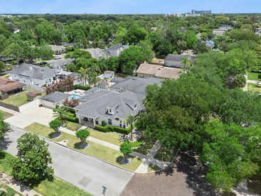 48-web-or-mls-1351_W_Yale_St__Orlando__FL_32804_DJI_20260425132459_0651_D