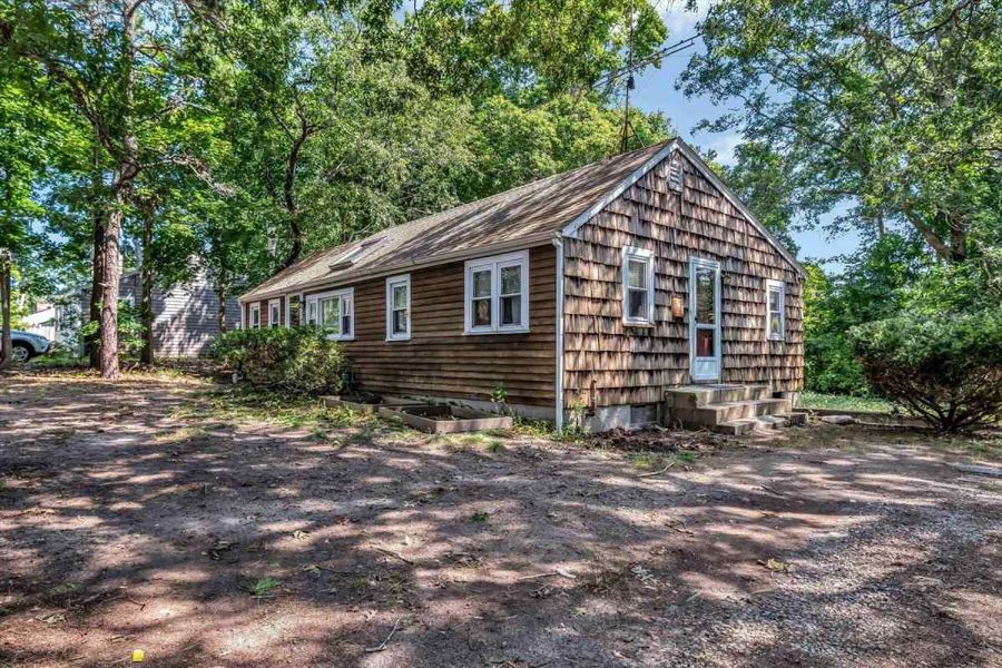 194 Hinckley Rd Featured Img