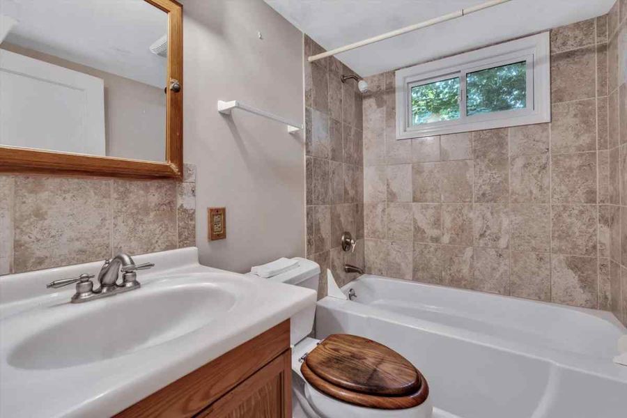 194 Hinckley Rd Img 12