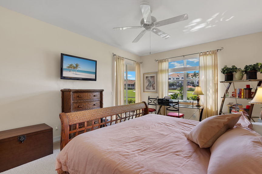 14-Primary Bedroom 3 (2)