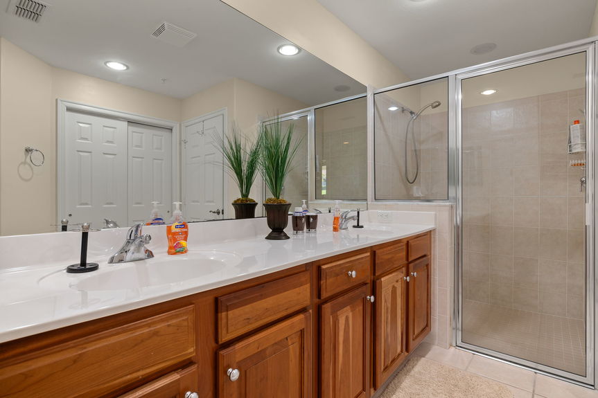 16-Primary Bathroom 1 (1)