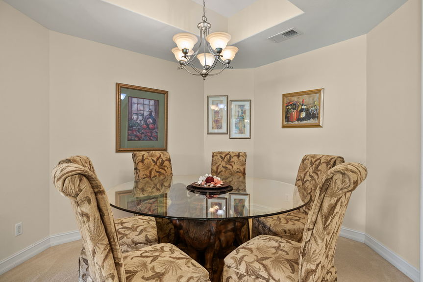 4-Dining Room (2)