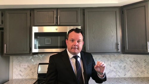 Renovation Tip – Paint Cabinets (2:42 Min)