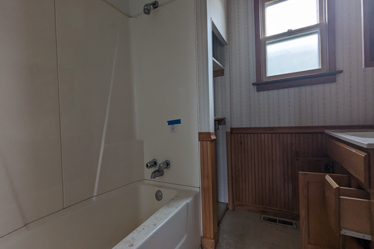 PXL_20240326_172414675