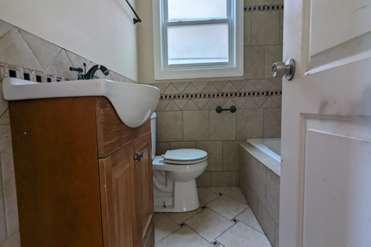 PXL_20240625_180042785