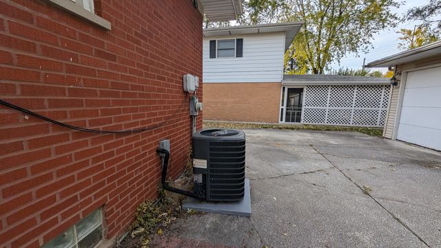 PXL_20241030_151545193