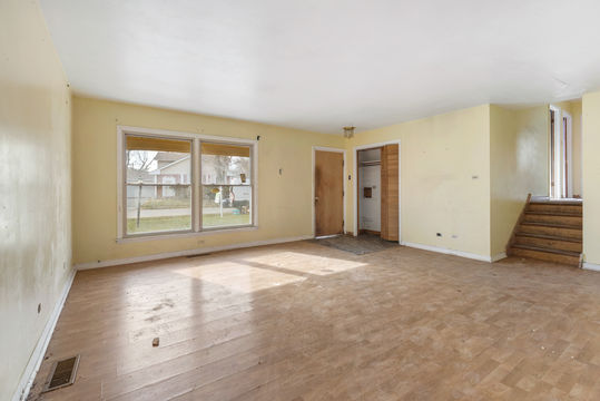 HD_1733271486150_3_17805DogwoodLn_HazelCrest_IL_Small