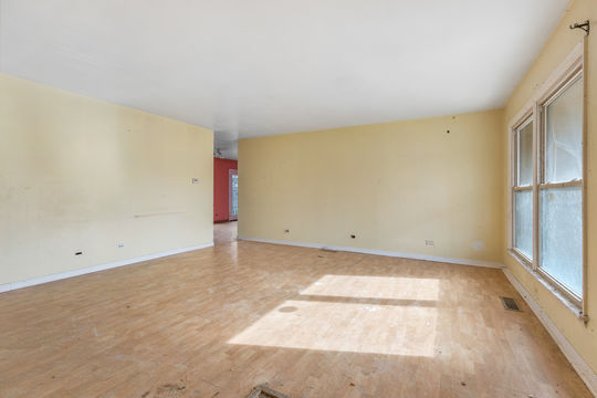 HD_1733271487495_5_17805DogwoodLn_HazelCrest_IL_Small