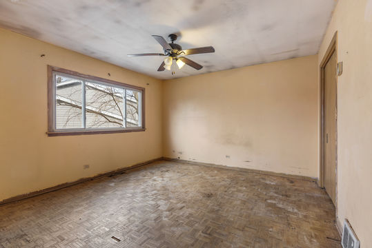 HD_1733271494530_13_17805DogwoodLn_HazelCrest_IL_Small